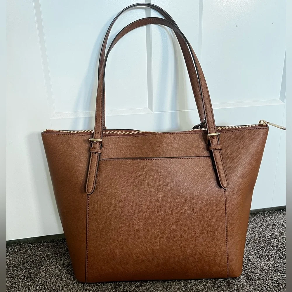 Michael Kors Ciara LG Tote Bag Leather NWT - Picture 8 of 11